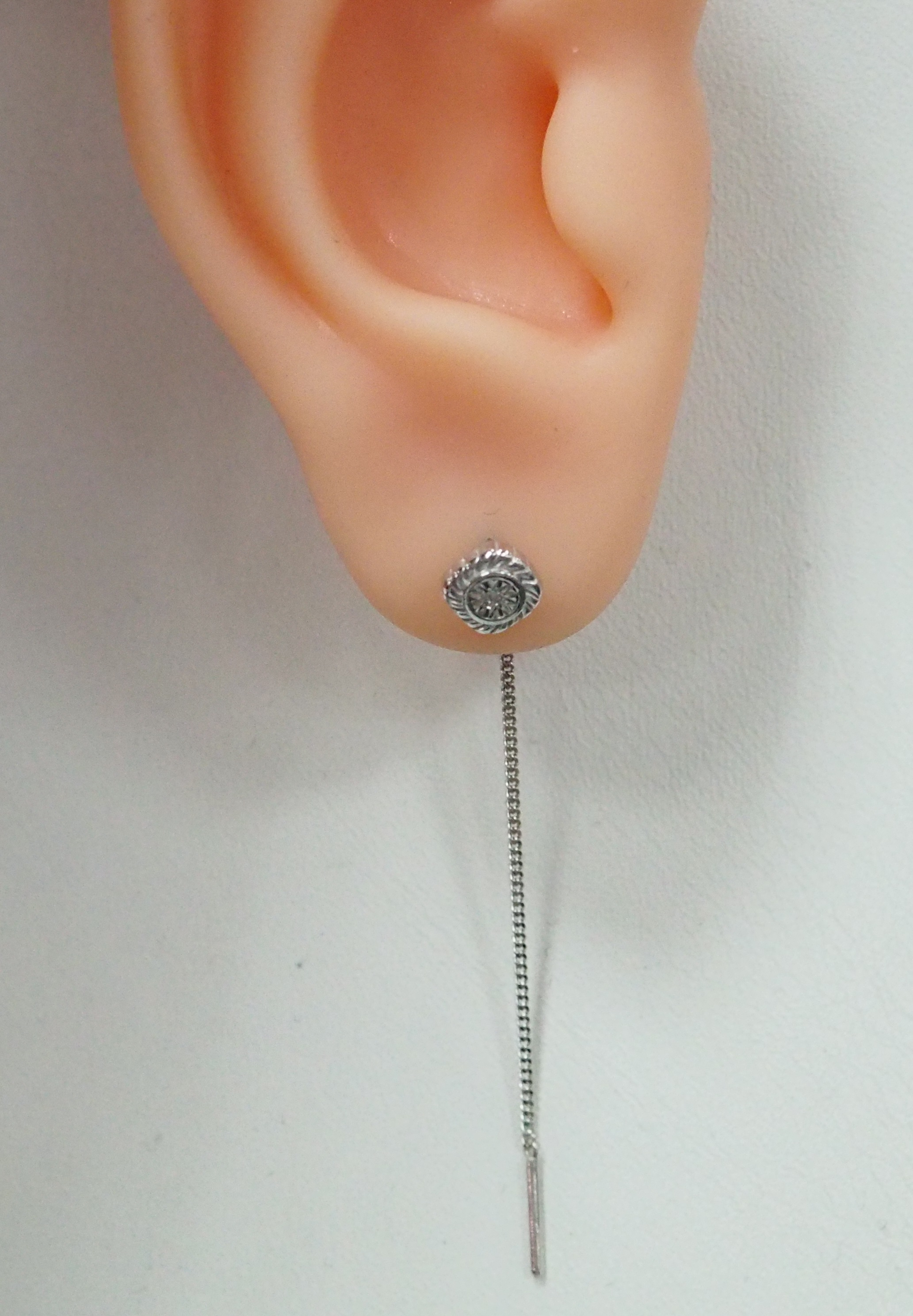 Серебряные серьги-протяжки с бриллиантами